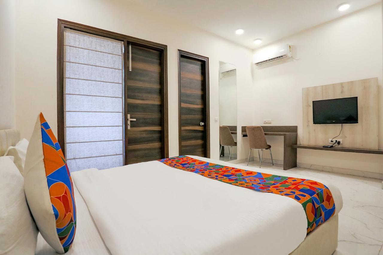 Fabhotel Ab Inn Huda City Center 구르가온 외부 사진