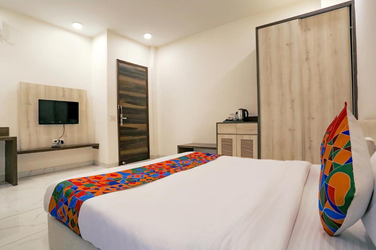 Fabhotel Ab Inn Huda City Center 구르가온 외부 사진