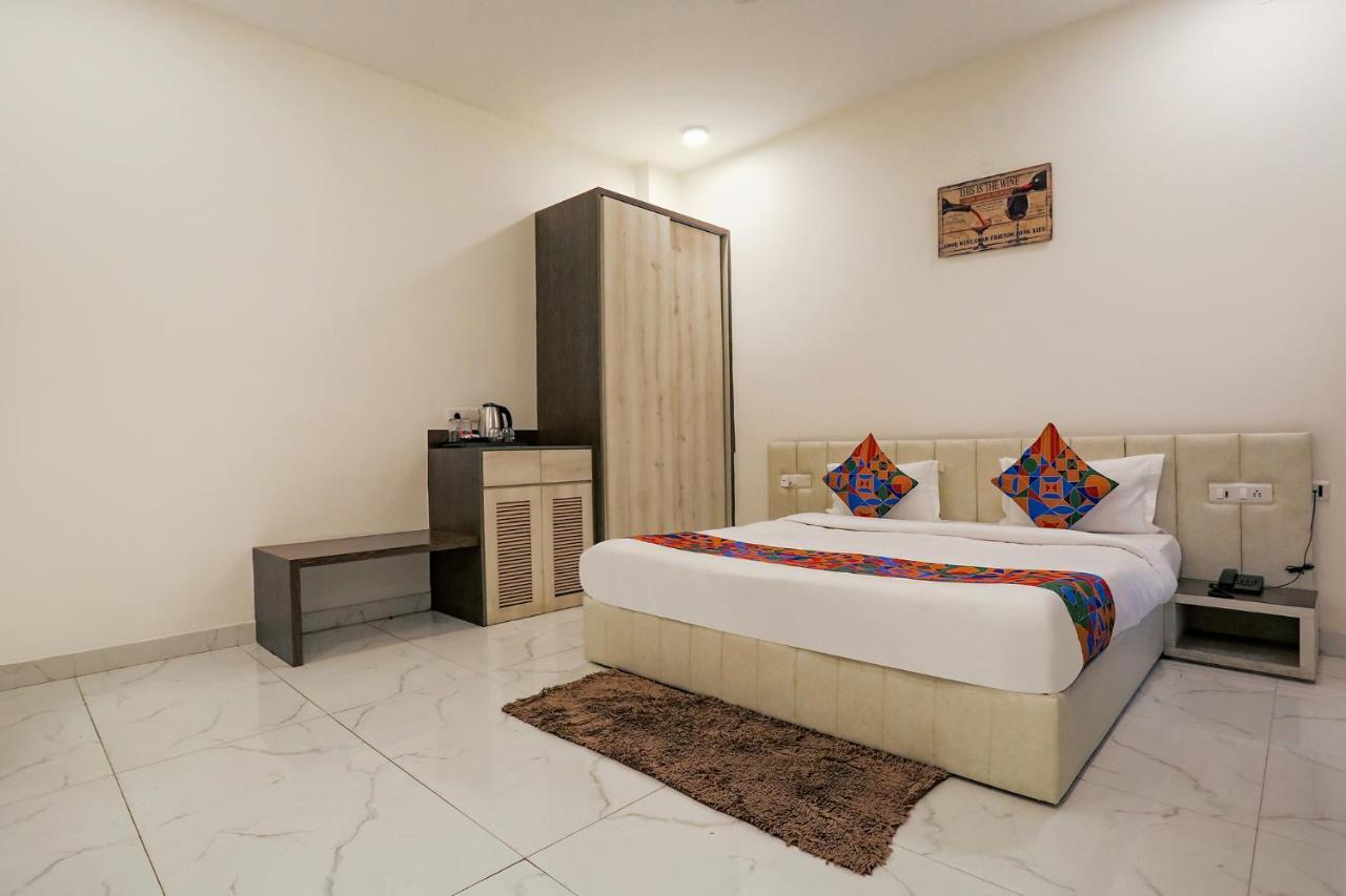 Fabhotel Ab Inn Huda City Center 구르가온 외부 사진