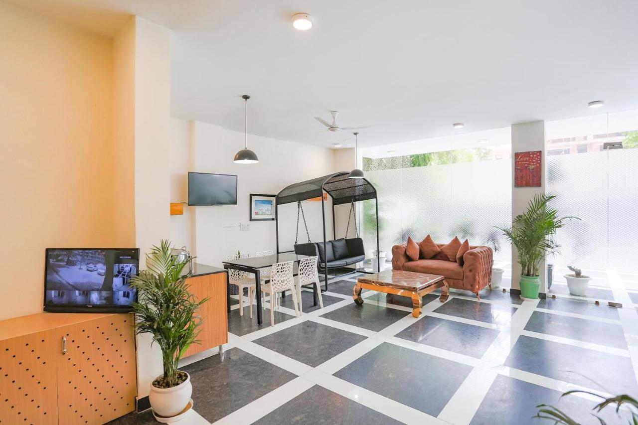 Fabhotel Ab Inn Huda City Center 구르가온 외부 사진