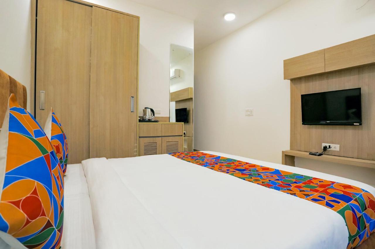 Fabhotel Ab Inn Huda City Center 구르가온 외부 사진